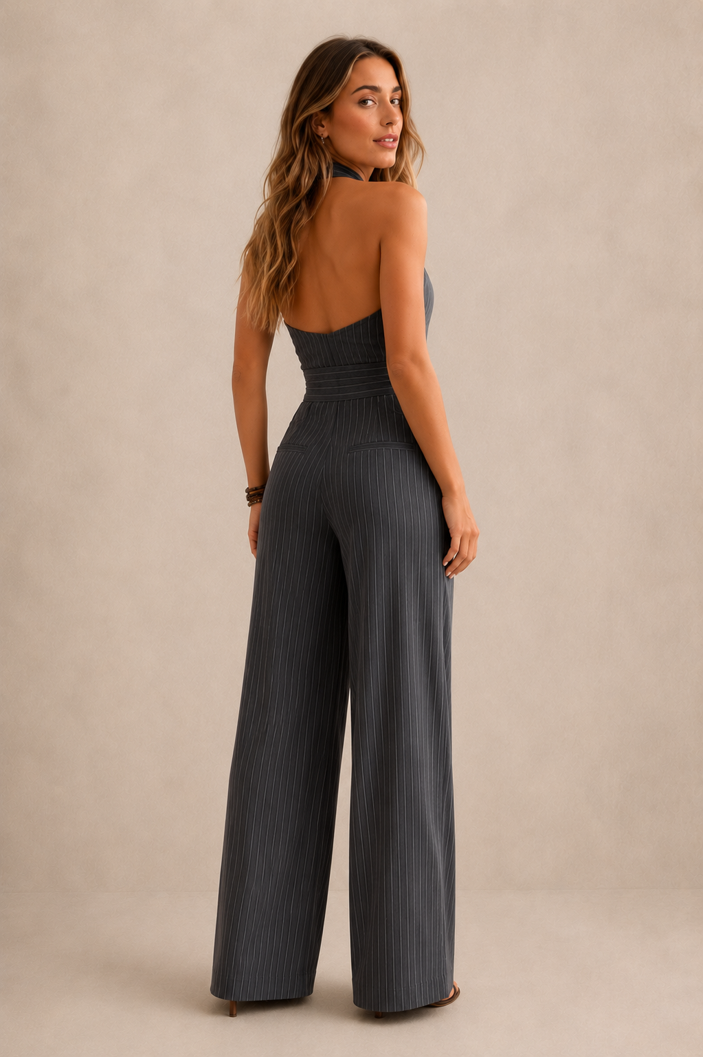 Bianca — Mono de lino y algodón con escote cruzado elegante