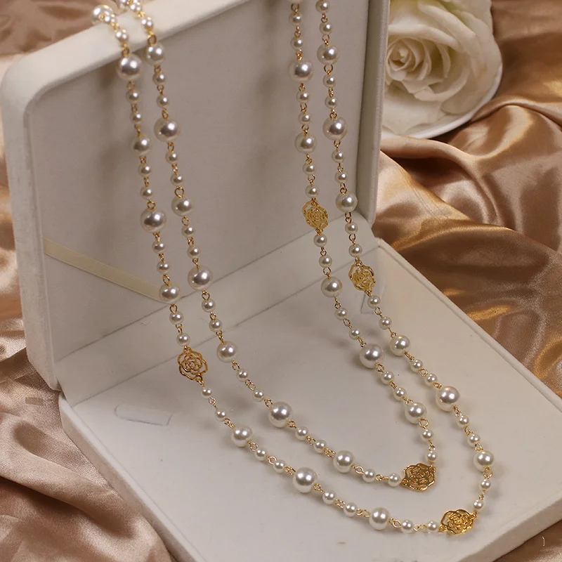 Elegante collana d'oro con perla