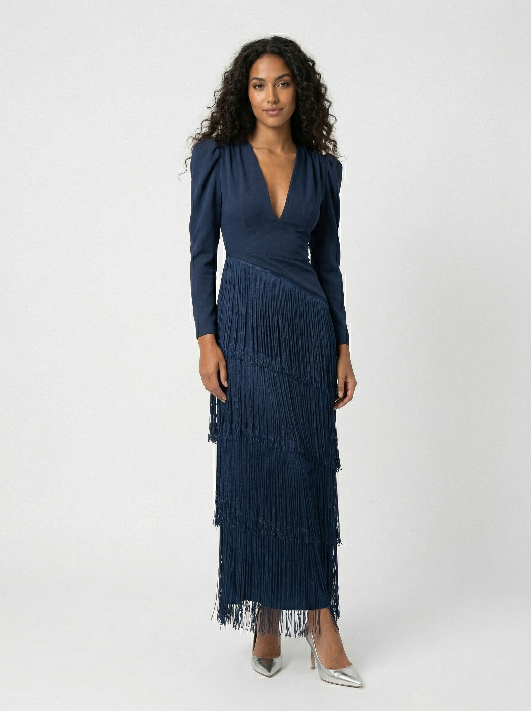Clara | Abito elegante con frange e maniche