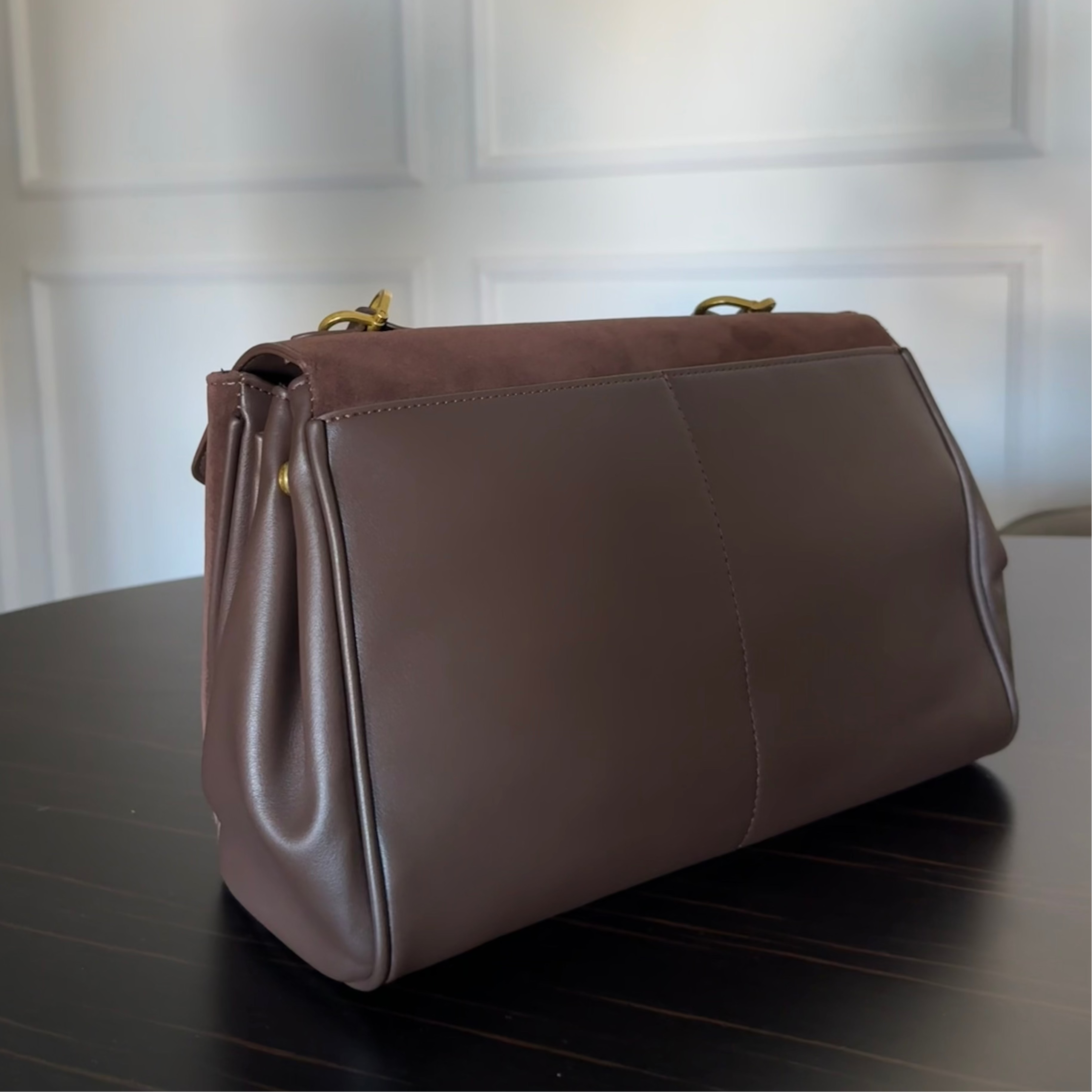 ARIA | Borsa in vera pelle: il lusso che tocchi