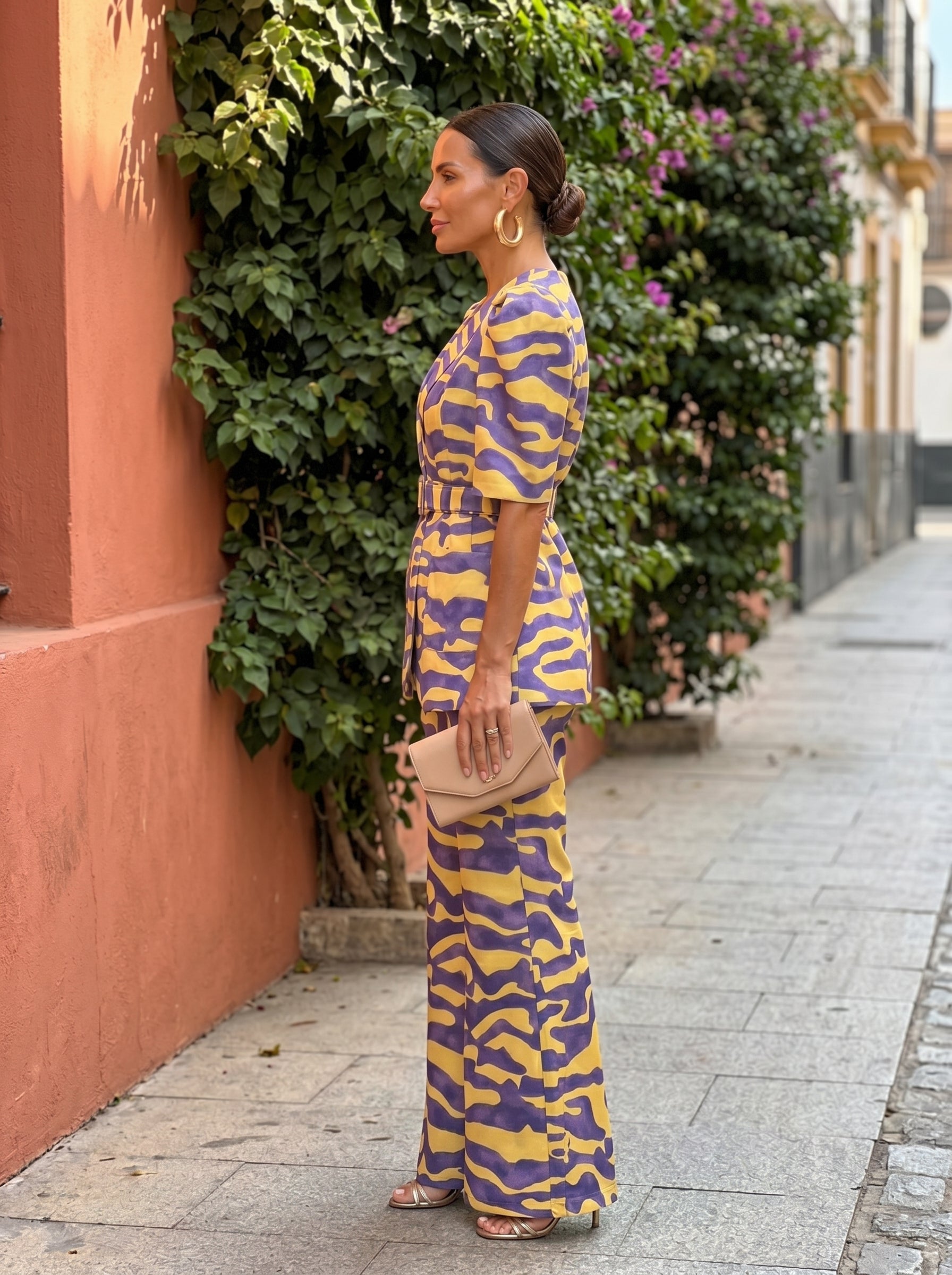 Lavinia | Completo con blazer peplo fluido e pantaloni palazzo