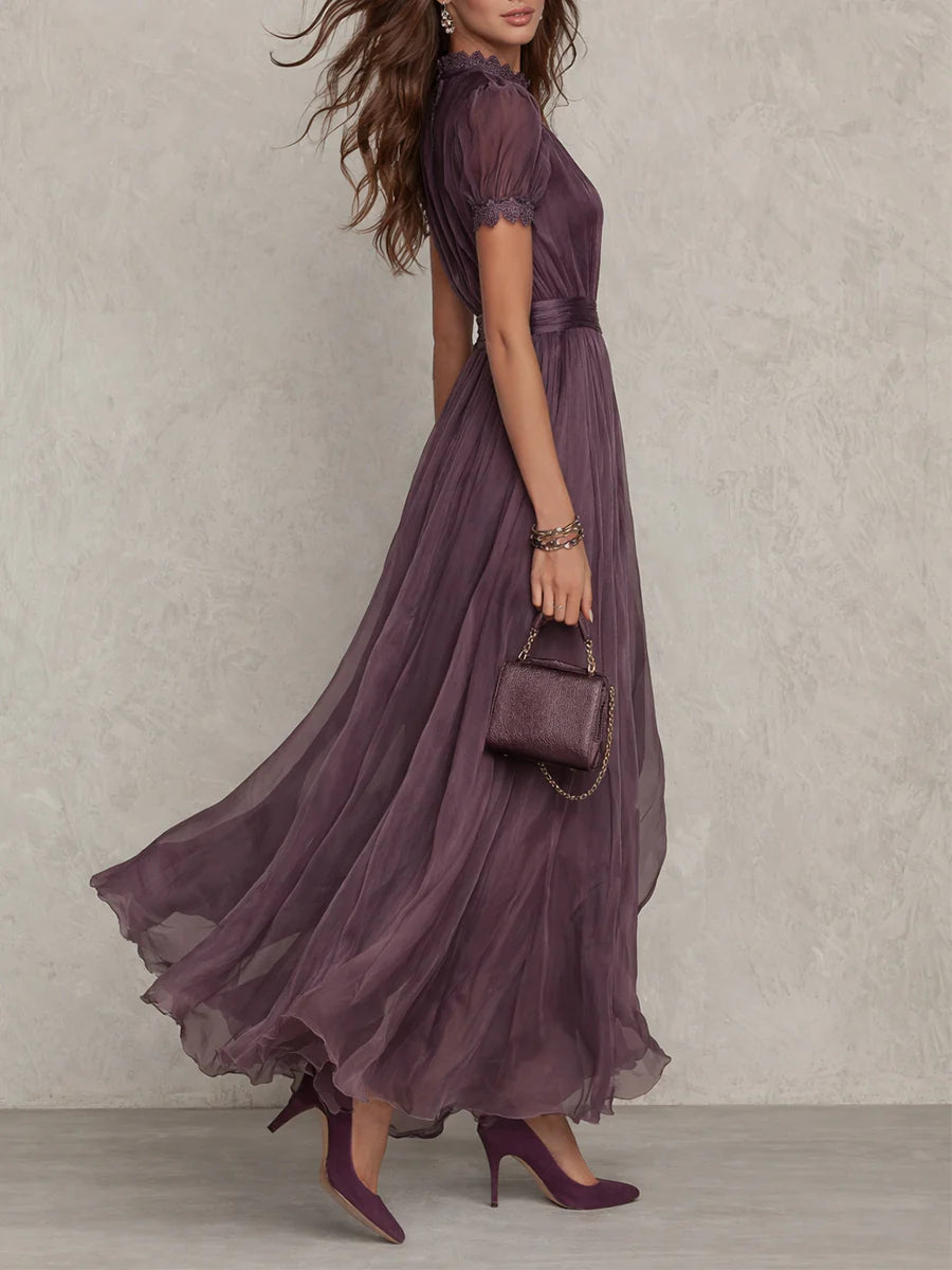 Flavia • Vestido largo morado con escote de cerradura y borde de encaje de chifón