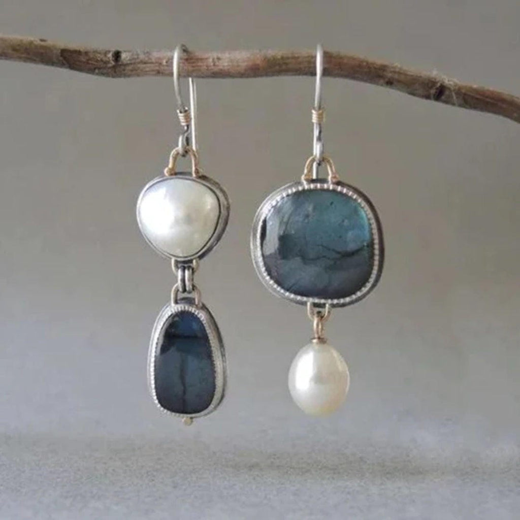 Orecchini pendenti vintage con perle e pietra blu
