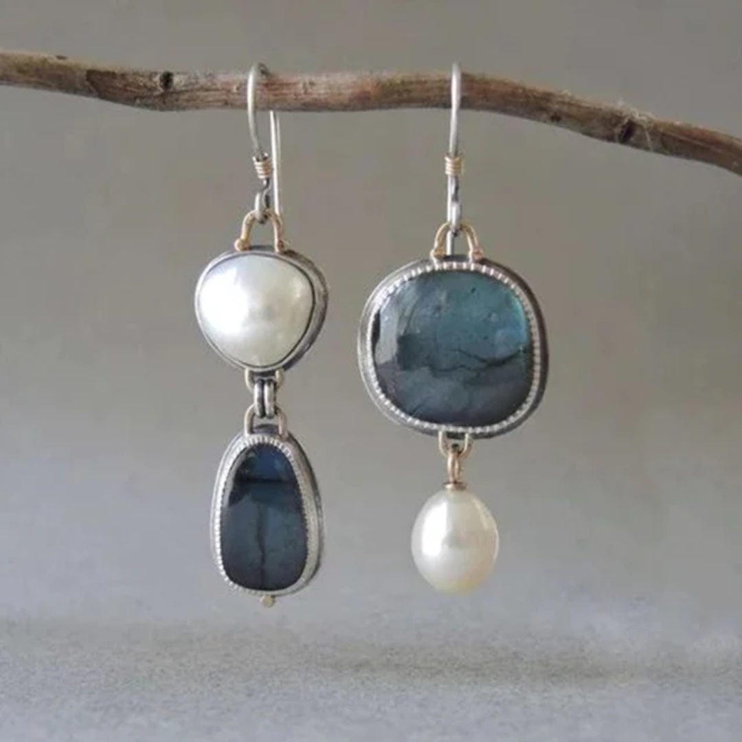 Orecchini pendenti vintage con perle e pietra blu